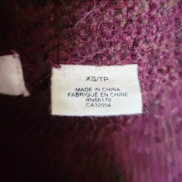 Beautiful overlap Wool/Alpaca sweater - Picture 10 of 12